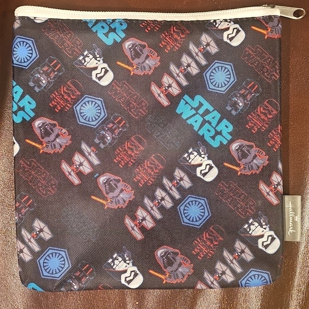 Hallmark Star Wars Zip Pouch EUC